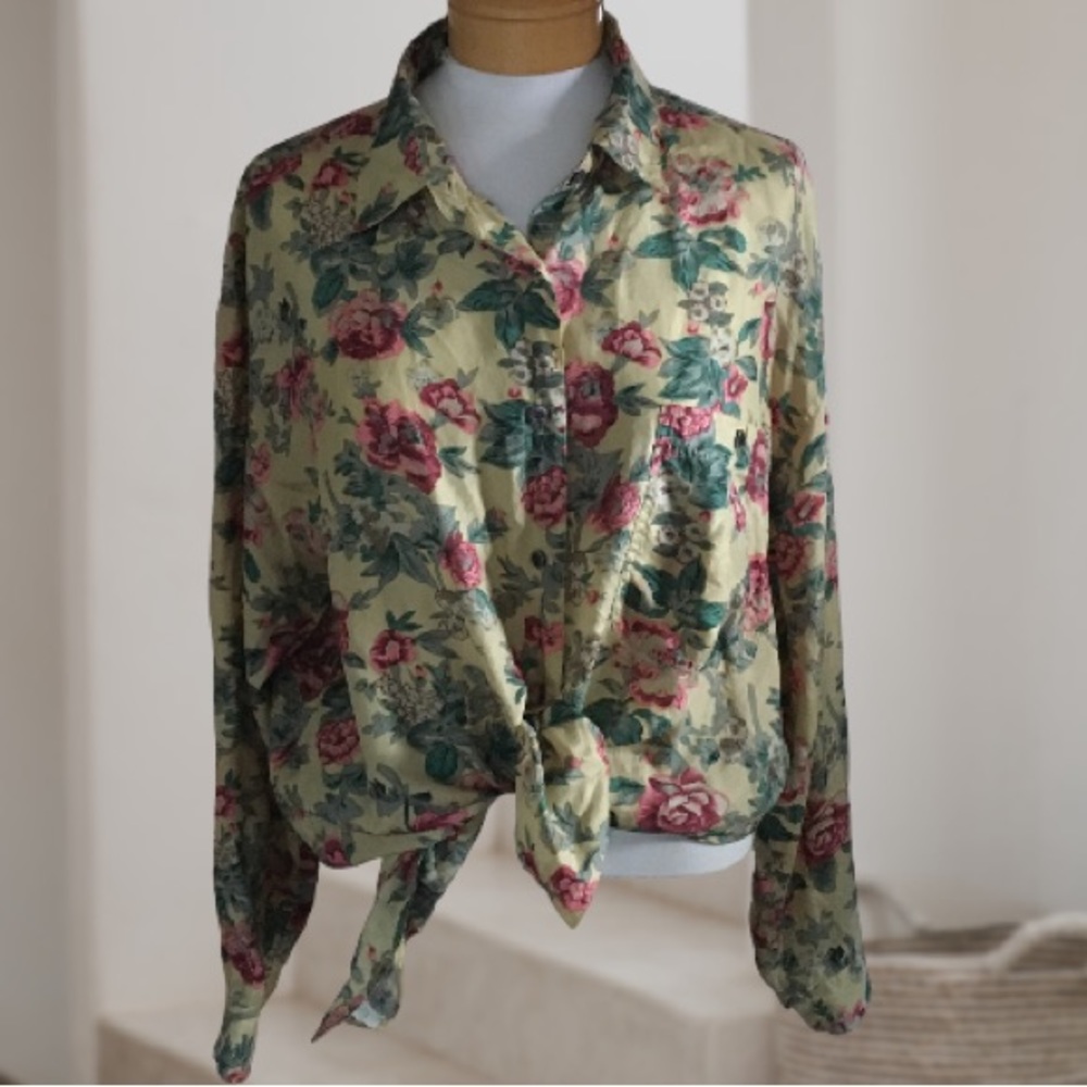 Vintage 100% Silk Floral Edwardian print long sleeved blouse